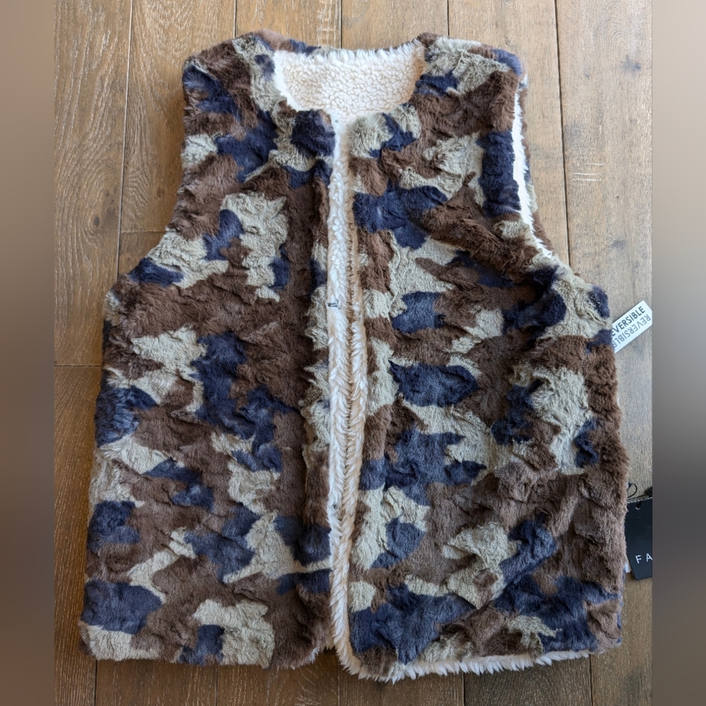 Fate Reversible Camo Faux Fur Vest
